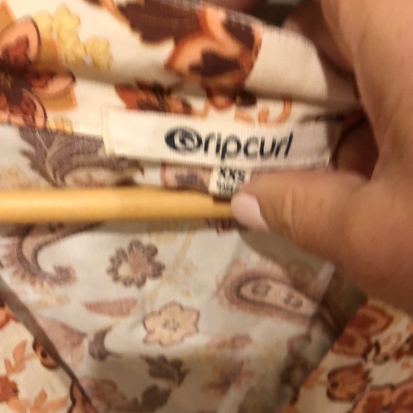 Ripcurl beach coverup/romper - Picture 3 of 4